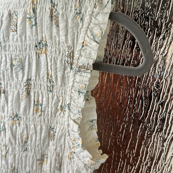 Rails Dion Dress
Amaryllis White Floral Sleeveless Dress size Medium - Picture 10 of 11